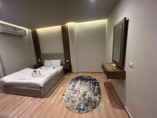 Isis pyramids - Giza - 7