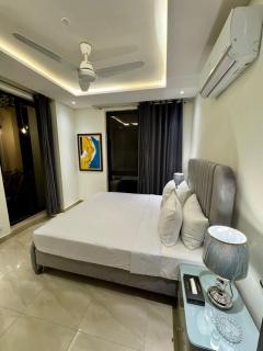 Aurum Heights Gateway Prestige Luxury Apartments - Gulberg Lahore - Lahore - 3