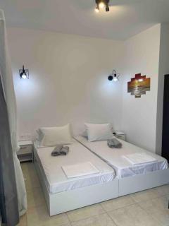 SUMMER ESCAPE studios - 6