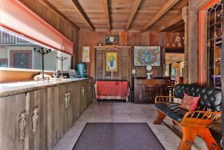 Cozy Eclectic Barn Retreat - Large Kitchen - Dog-Friendly - Sebastopol - 6