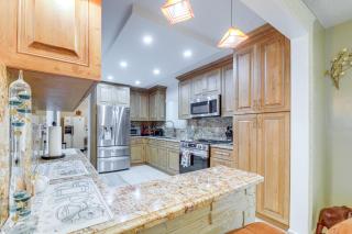 < 4 Mi to Hard Rock Stadium: Miramar Home w/ BBQ! - 8
