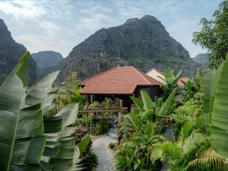 Scenic Mountain Ecolodge Ninh Binh - Ninh Binh - 1