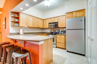 Community Perks Scenic Lake Travis Getaway! - Lago Vista - 5