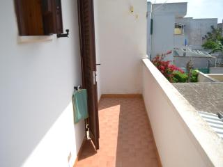 Casa vacanza BICHI con 4 posti e due balconi - San Foca - 1
