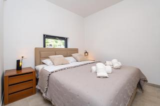 Superior Apartments Fiva with Sea View, Pool and Free Parking - Mlini - 2