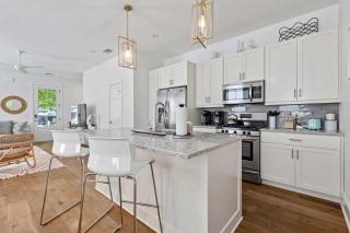 Dixie Dreams Old Village 5 mins to Dtwn - 9