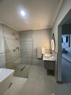 The Legacy Hotel and Spa - 7