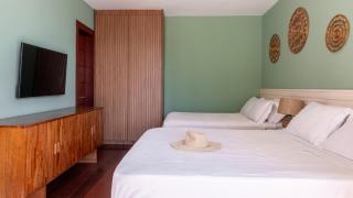 Casa com Cozinheira, Piscina e Vista Mar - Monte Gordo - 3