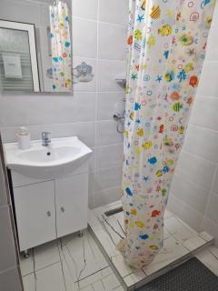 Casa dintre munti - Novaci-Străini - 3