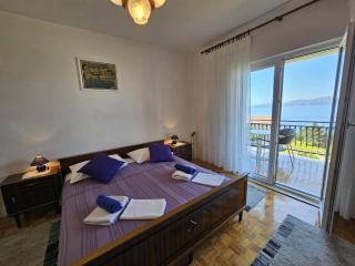 LEO APT NV - Apartment for 6-7 persons with balcony - Novi Vinodolski - 2