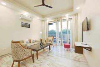 City Oasis w bathtub n balcony - Gurgaon - 0