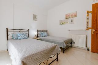 Zipari Oasis Modern Comforts with Stunning Views - Zipárion - 2