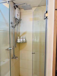 Chic & Cozy Studio with Balcony in Iloilo - 6