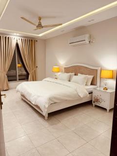 Luxury Retreat Abu Dhabi Apartments F 11 Islamabad - Islamabad - 7