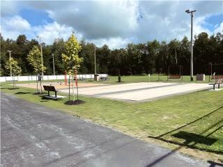 Cozy Stay with Balcony, BBQ & Trails, Near Lake Lyster - 4