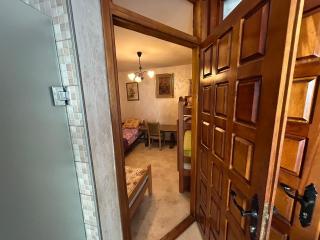 Michel Guesthouse - Budva - 7