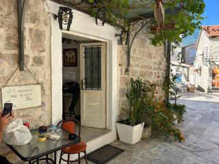 Michel Guesthouse - Budva - 5