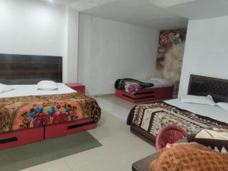 Amit guest house - Vrindāvan - 9