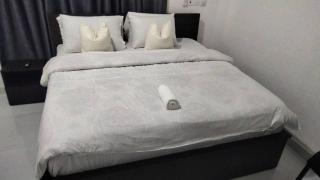 The Sterling Guest House - Adentan - 5