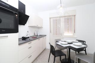 Apartment Happy, perfect for two, with seaview balconies and free parking - Opatija - 3