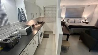 Flat on 8 Lindsay - Ballito - 8
