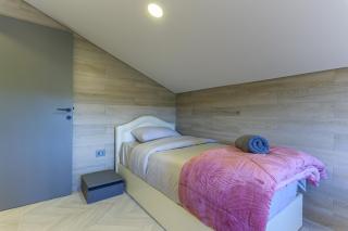 Cozy Chalet Stay with AC - 7