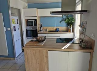 Appartement cosy, petite terasse, place de parking privée proche tout commerces - Arpajon-sur-Cère - 4