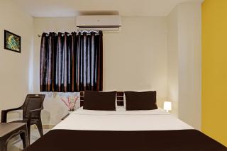 Capital O Saharsh Grand Near Shilparamam - Hyderabad - 0