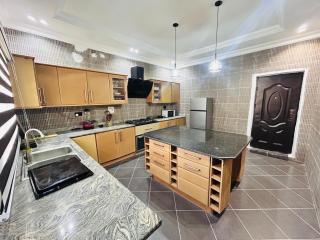 Zatis Apartment - Ikota - 3