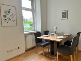 Stylish Long-Term Apartment with Free Parking - Vienna - 1