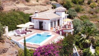 Villa Los Naranjos - Sayalonga - 4