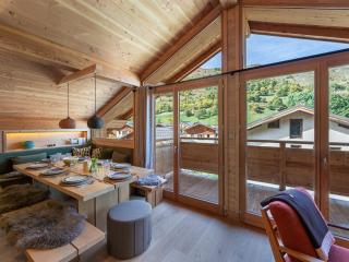 Appartement neuf et cosy, proche des pistes, avec cheminée et parkings dédiés - FR-1-570-11 - Levassaix - 2