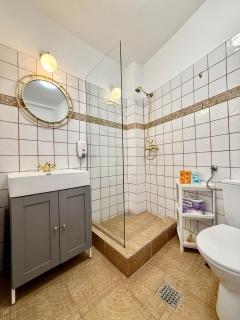 The Romantic Residence - Bucarest - 4