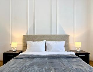 The Romantic Residence - 3