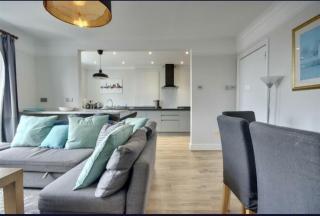 Lennox Lodge 2 - 3