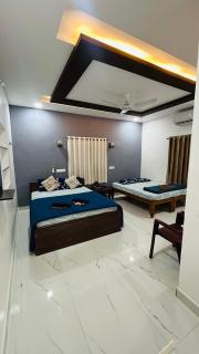 Raj Homestay Hampi - Hampi - 3
