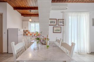 Helianthos Villas - Douliana - 4