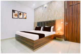 HOTEL ESHANI PREMIUM STAY Near Shri Mahakaleshwar Jyotirlinga Temple - Ujjain - 4