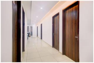 HOTEL ESHANI PREMIUM STAY Near Shri Mahakaleshwar Jyotirlinga Temple - Ujjain - 3