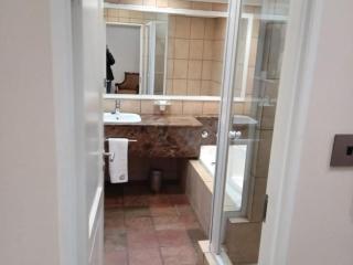Orchids Lodge - Fourways - 5
