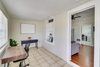 2 Mi to Old Town ABQ East Downtown Triplex Unit - 3