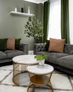 Family Apartment Steps from Hyde Park & Oxford St - London - 1