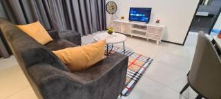 Urban Suites Georgetown Penang - Sea View & Georgetown View - High Floor - Exclusive & Cozy Stay - George Town - 1
