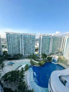 SM Bicutan Azure Flat - Manila - 2