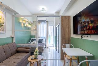 Serene Studio with Balcony, Sunset Views and City View - Lapu Lapu City - 9