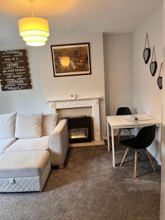Two Bedrooms Apartment- BEC Chambers LS - Moortown - 2