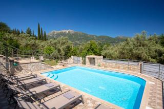 Theros Apartment 2 - 6