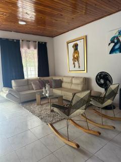 Casa con tres dormitorios y garaje - Montería - 5
