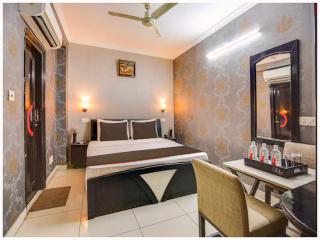 HOTEL KAVINKA PALACE Near Shri Mahakaleshwar Jyotirlinga Temple - Best Hotel In Ujjain - Ujjain - 0