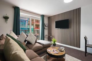 Stylish Leeds City Centre 2BR - Free Parking - 2 Mins to First Direct Arena - Central Station - 0